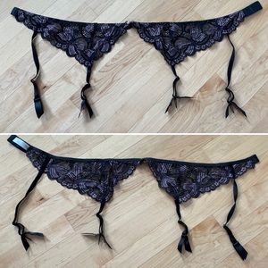 Chantelle Thomas/ Victoria’s Secret garter